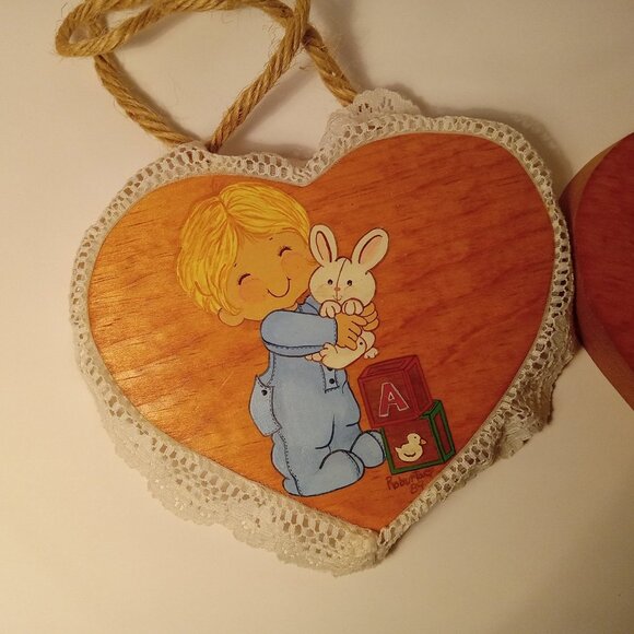 Vintage  2 Handpainted Folk Art Heart Shaped wall decor - Picture 8 of 8